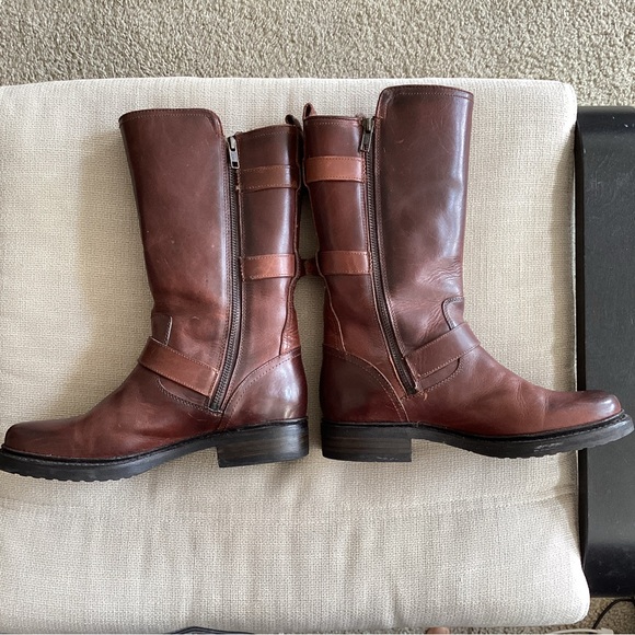 Frye Dark Brown Leather Boots 7 - Picture 2 of 12
